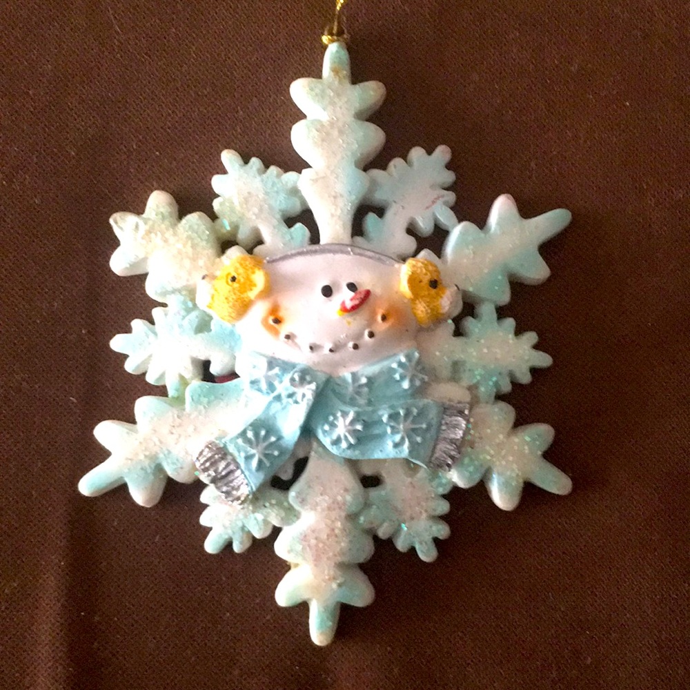 4” Dia. Stone Resin Sparkly Snow Flake